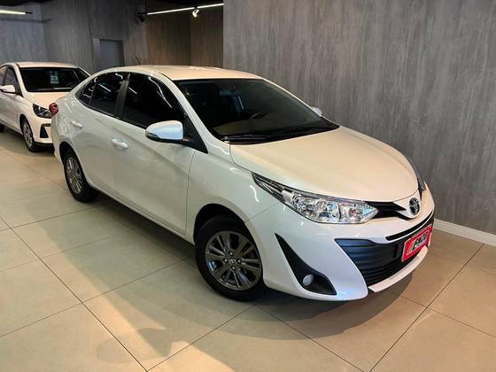 TOYOTA YARIS 1.5 16V FLEX XL PLUS CONNECT MULTIDRIVE TOYOTA YARIS 1.5 16V FLEX XL PLUS CONNECT MULTIDRIVE